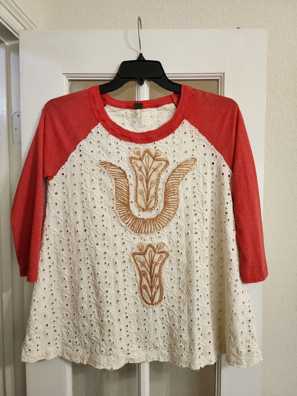 We The Free Eyelet Embroidered Raglan Boho Swing Top Medium